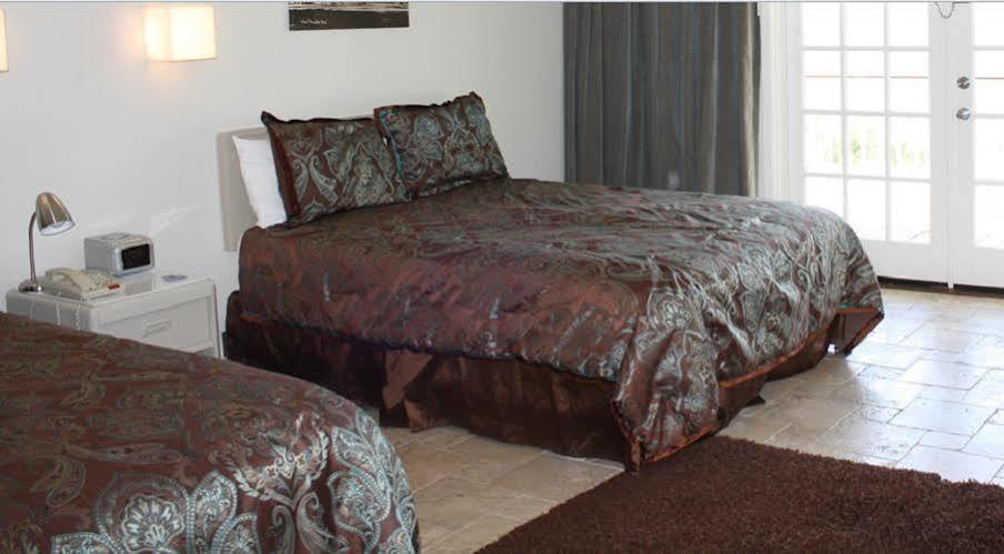 Hillside Boutique Hotel Castroville Luaran gambar