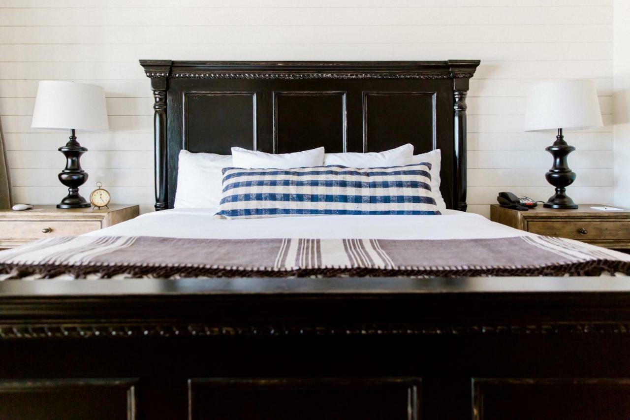 Hillside Boutique Hotel Castroville Luaran gambar